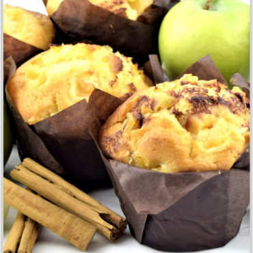 Apple-Cinnamon-Muffins